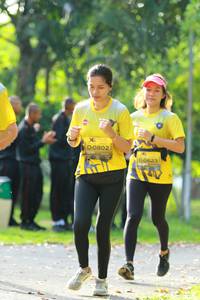 BIB: 0802, 0623
                            <button type="button" onclick="openModal(5129250)" class="btn btn-primary btn-sm float-right btn-popup" data-toggle="modal" data-target=".modal-high-quality">
                        <i class="fas fa-shopping-cart"></i> Add to Cart
                    </button>
                                            <button type="button" onclick="isThisMe(5129250, true)" class="btn btn-success btn-sm float-right btn-popup btn-isme hidden" data-toggle="tooltip" data-placement="bottom" title="นี่คือรูปของคุณใช่ไหม คลิกที่นี่เพื่อเอาเข้าอัลบั้ม">
                        <i class="fas fa-plus"></i> Add to album
                    </button>
                    <button type="button" onclick="isThisMe(5129250, false)" class="btn btn-warning btn-sm float-right btn-popup btn-isnotme hidden">
                        <i class="fas fa-ban"></i> Remove from album
                    </button>